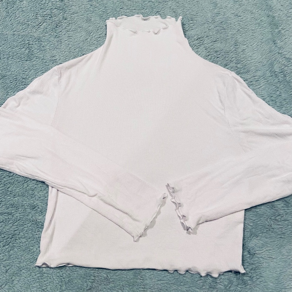 Trendy White Ribbed Mock Turtleneck Long Sleeve Crop Top – small